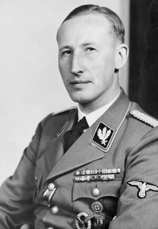 Operation Anthropoid (27 Mayıs 1942): Heydrich Suikastı, Lidice’nin Külleri ve Bir Tetiğin Tetiklediği Soykırım Hızlanması Reinhard Heydrich, SS-Obergruppenführer, Bohemya ve Moravya Reich-Protektör Vekili, RSHA direktörü ve Wannsee Konferansı başkanı — 27 Mayıs 1942'de Prag'da Operation Anthropoid çerçevesinde Çekoslovak paraşütçüler tarafından öldürüldü